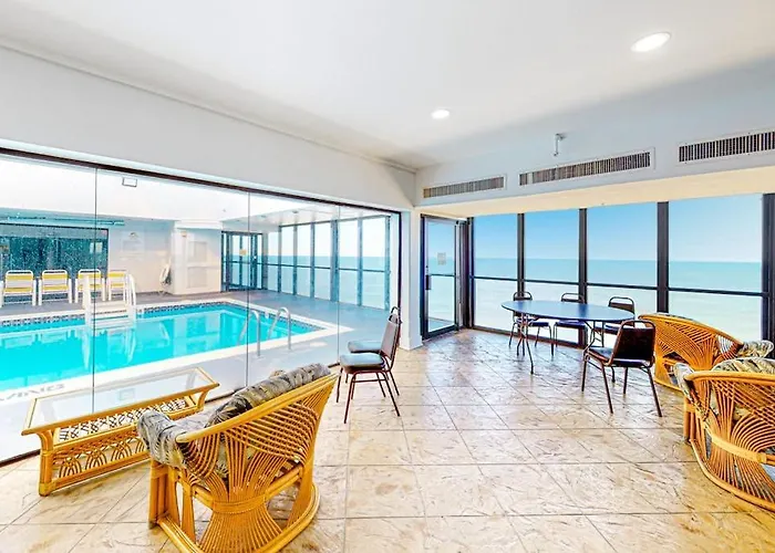 Golden Sands 809 *
